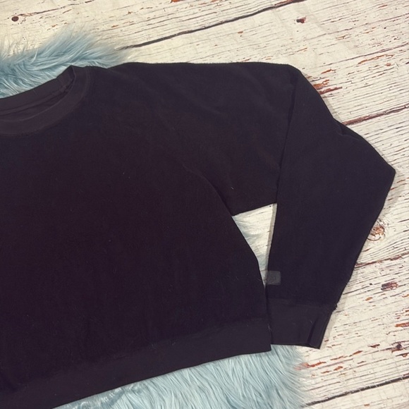 Set Active Black Velour Crewneck Cropped Sweatshirt - Picture 5 of 9